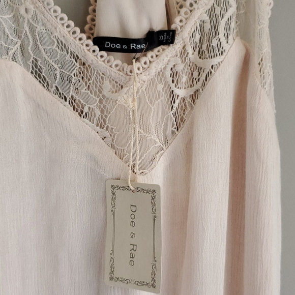 Doe & Rae lace dress - Picture 3 of 3